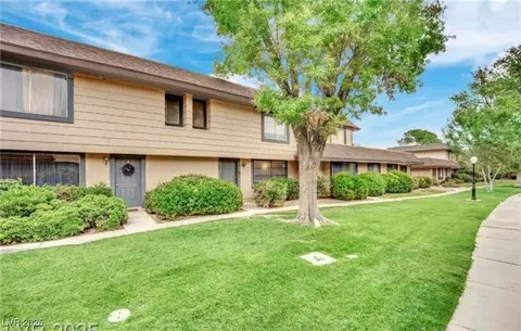 6133 Meadowgrass Ln, Las Vegas, NV 89103