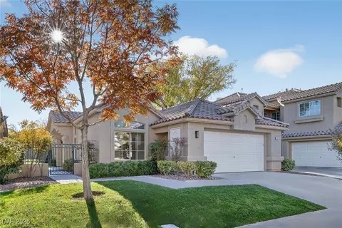 9205 Pitching Wedge Dr, Las Vegas, NV 89134