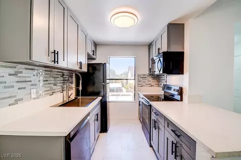 5121 Lindell Rd #206, Las Vegas, NV 89118