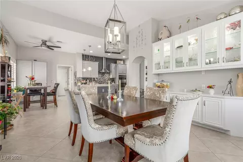 2456 Desert Glen Dr, Las Vegas, NV 89134