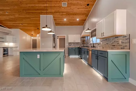 6821 Beach Nest Ave, Las Vegas, NV 89130