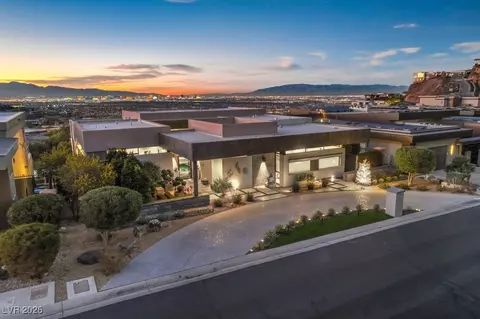671 Scenic Rim Dr, Henderson, NV 89012