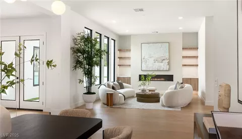 204 Luxaire Ct, Las Vegas, NV 89144