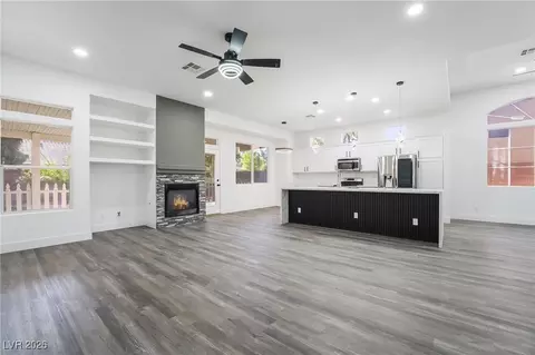 8880 Star Valley Ct, Las Vegas, NV 89123