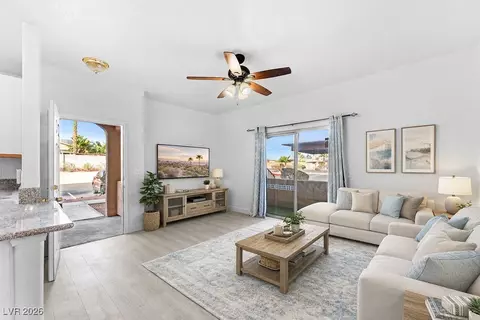 5751 E Hacienda Ave #112, Las Vegas, NV 89122