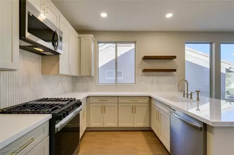 438 Fountain Grove St, Henderson, NV 89012