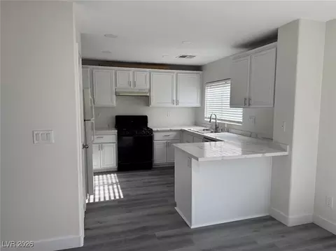 6339 Silver Ribbon Ct, Las Vegas, NV 89139