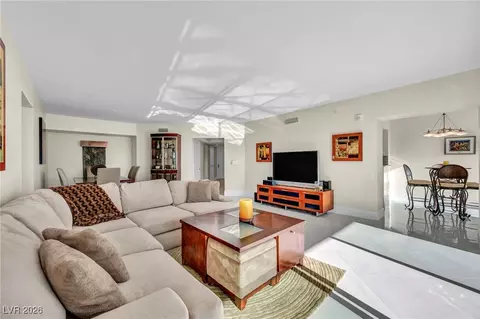 2777 Paradise Rd #2304, Las Vegas, NV 89109