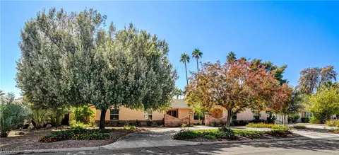 3753 Meadowcrest Dr, Las Vegas, NV 89121