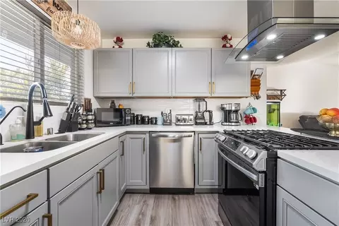 4257 Chafer Dr, Las Vegas, NV 89121