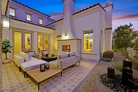 11824 Kingsbarns Ct, Las Vegas, NV 89141