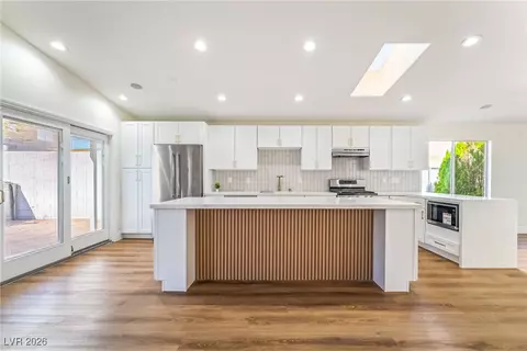 923 Highland Trails Ave, Henderson, NV 89015