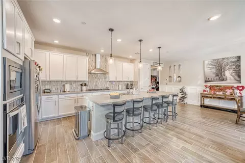 10025 Cardinal Knoll Ave, Las Vegas, NV 89143