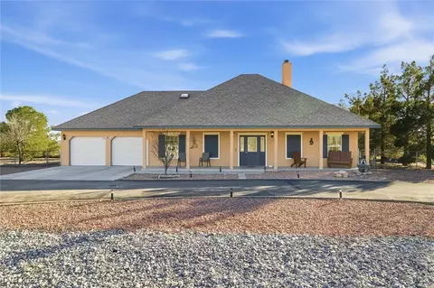 261 E Harris Farm Rd, Pahrump, NV 89060
