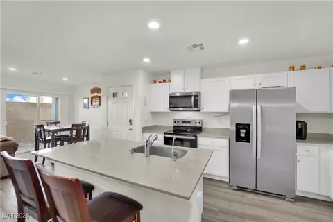 6958 Stafford Hill St, Las Vegas, NV 89166