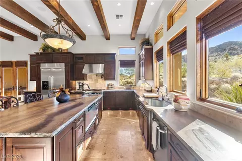 Kitchen - 26425 Park St, Nelson, NV 89005 photo 6 of 10