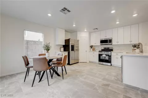 758 Iron Bridge St, Las Vegas, NV 89178