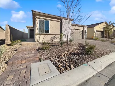 4568 Signal Hill St, Las Vegas, NV 89147