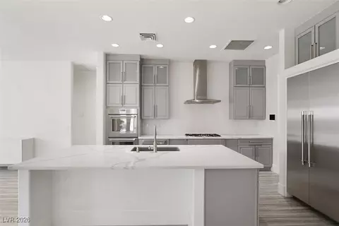 271 E Shelbourne Ave, Las Vegas, NV 89123