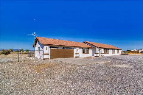 3950 S Rainbow Ave, Pahrump, NV 89048