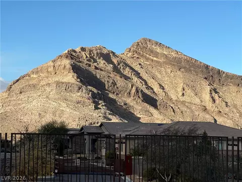 10840 Organic Dr, Las Vegas, NV 89138