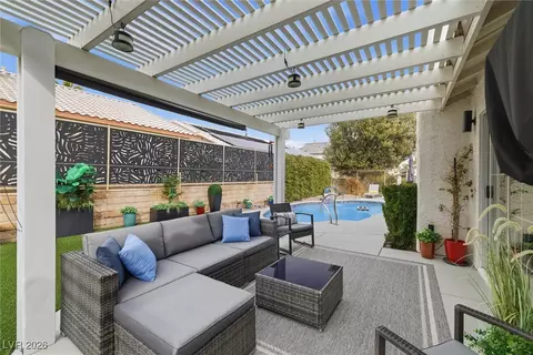 5012 Elm Grove Dr, Las Vegas, NV 89130