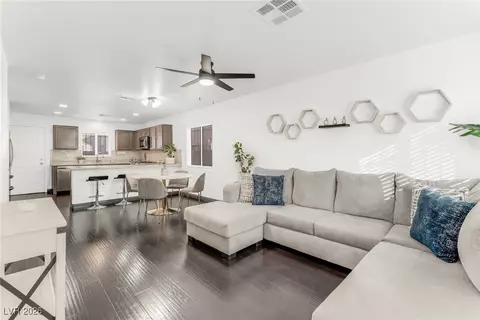 4271 Winter Cloud Ct, Las Vegas, NV 89115