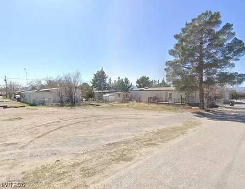 221 Copper Flats Dr, Pahrump, NV 89048