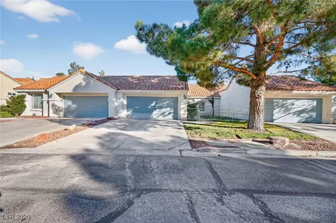 2262 Cassatt Dr, Henderson, NV 89074