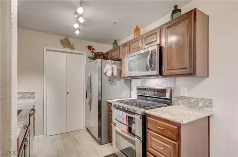 950 Seven Hills Dr #3026, Henderson, NV 89052