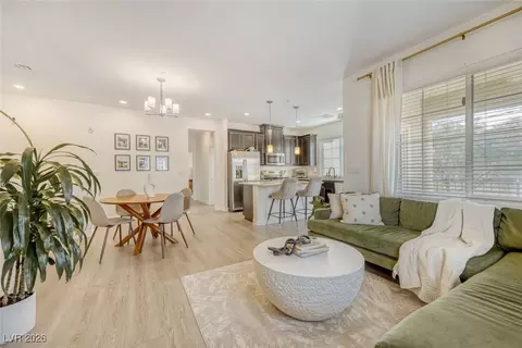 8486 Insignia Ave #103, Las Vegas, NV 89178