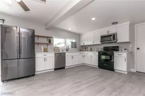 4733 E Harmon Ave, Las Vegas, NV 89121