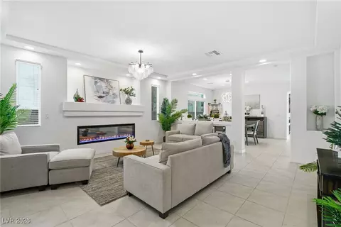 10048 Pipestone St, Las Vegas, NV 89141