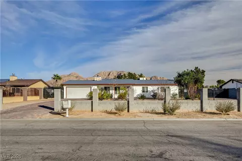 822 Crazyhorse Way, Las Vegas, NV 89110