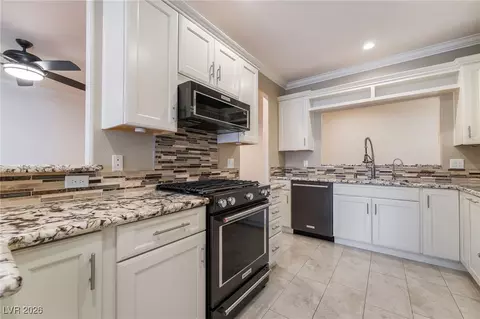 2050 W Warm Springs Rd #2024, Henderson, NV 89014