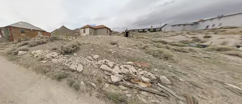 566 N South St, Tonopah, NV 89049