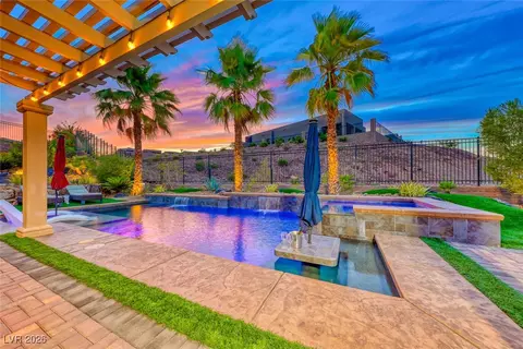 70 Portezza Dr, Henderson, NV 89011