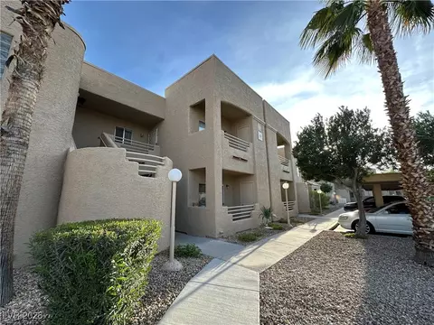 2191 Bay Club Dr #202, Laughlin, NV 89029