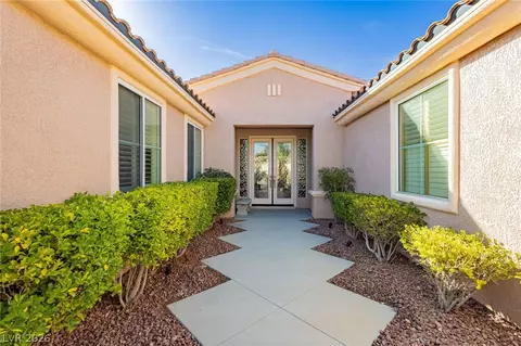 5123 Vincitor St, Las Vegas, NV 89135