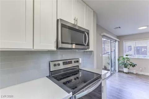 5015 Spencer St #C, Las Vegas, NV 89119
