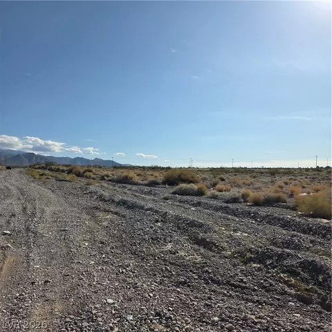 1691 E State St, Pahrump, NV 89048