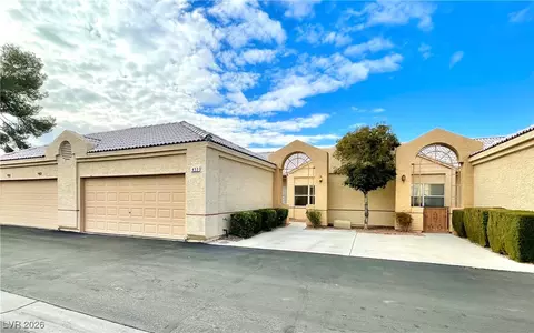 453 Wonderstone Dr, Las Vegas, NV 89107