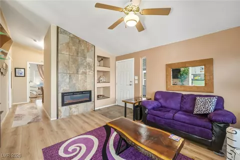 221 Montecito Dr, Pahrump, NV 89048