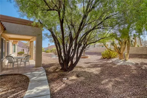 9517 Quail Ridge Dr, Las Vegas, NV 89134