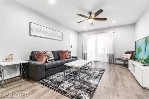 7885 W Flamingo Rd #1115, Las Vegas, NV 89147