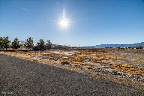 4051 Forest Rd, Pahrump, NV 89048