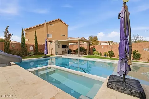 8353 Bartholomew Park Ct, Las Vegas, NV 89139
