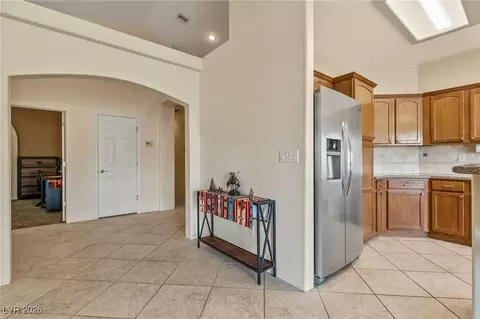 Entry Way - 1418 Palm Dr, Laughlin, NV 89029 photo 3 of 7
