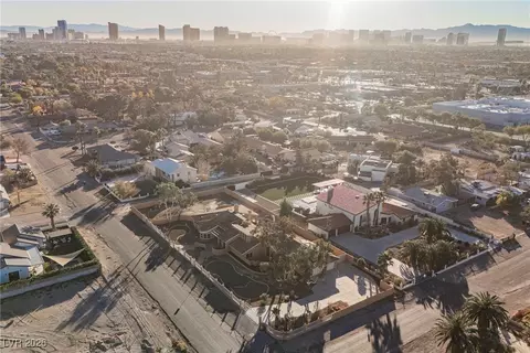 5925 Obannon Dr, Las Vegas, NV 89146