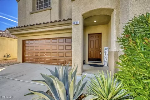 7631 Plunging Falls Dr, Las Vegas, NV 89131